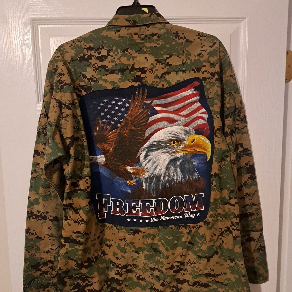 MARINE MILITARY Camouflage Jacket with Eagle and Flag Design